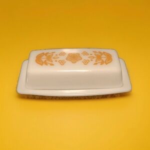 Vintage Pyrex Butterfly Gold Milk Glass Butter Dish With Lid 72-B USA